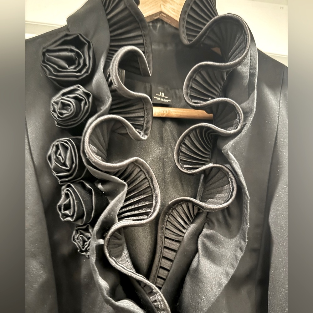 WHITE|BLACK Ruffle Coat - Picture 2 of 7